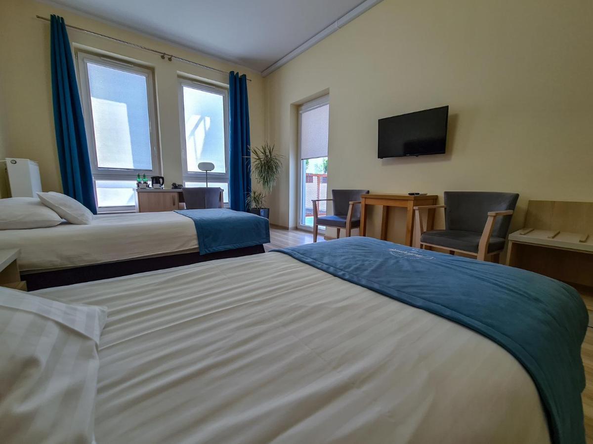 Antoninska Hotel & Apartamenty Leszno  Ngoại thất bức ảnh