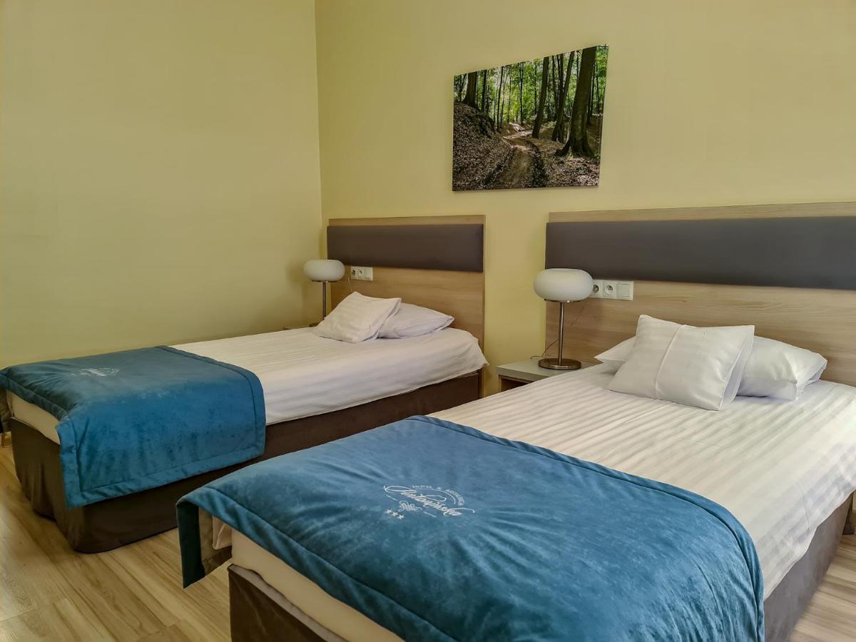 Antoninska Hotel & Apartamenty Leszno  Ngoại thất bức ảnh