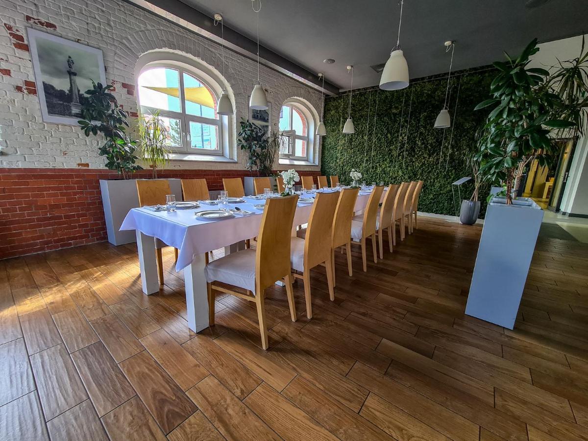 Antoninska Hotel & Apartamenty Leszno  Ngoại thất bức ảnh
