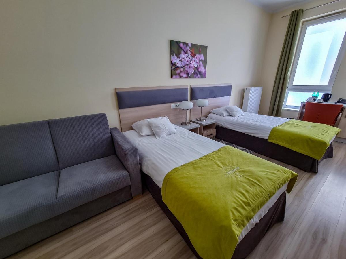 Antoninska Hotel & Apartamenty Leszno  Ngoại thất bức ảnh