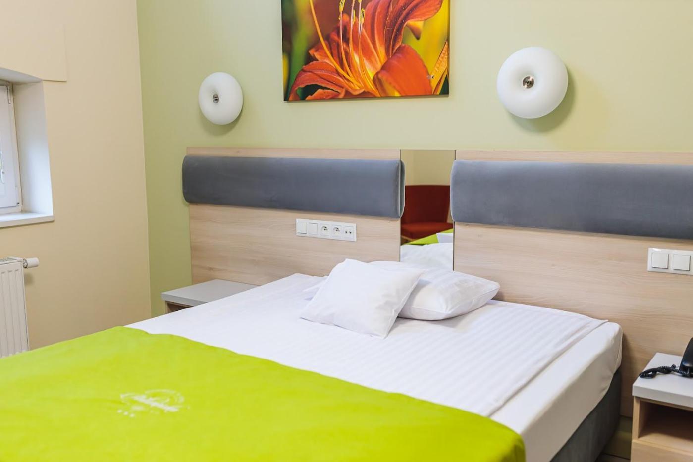 Antoninska Hotel & Apartamenty Leszno  Ngoại thất bức ảnh