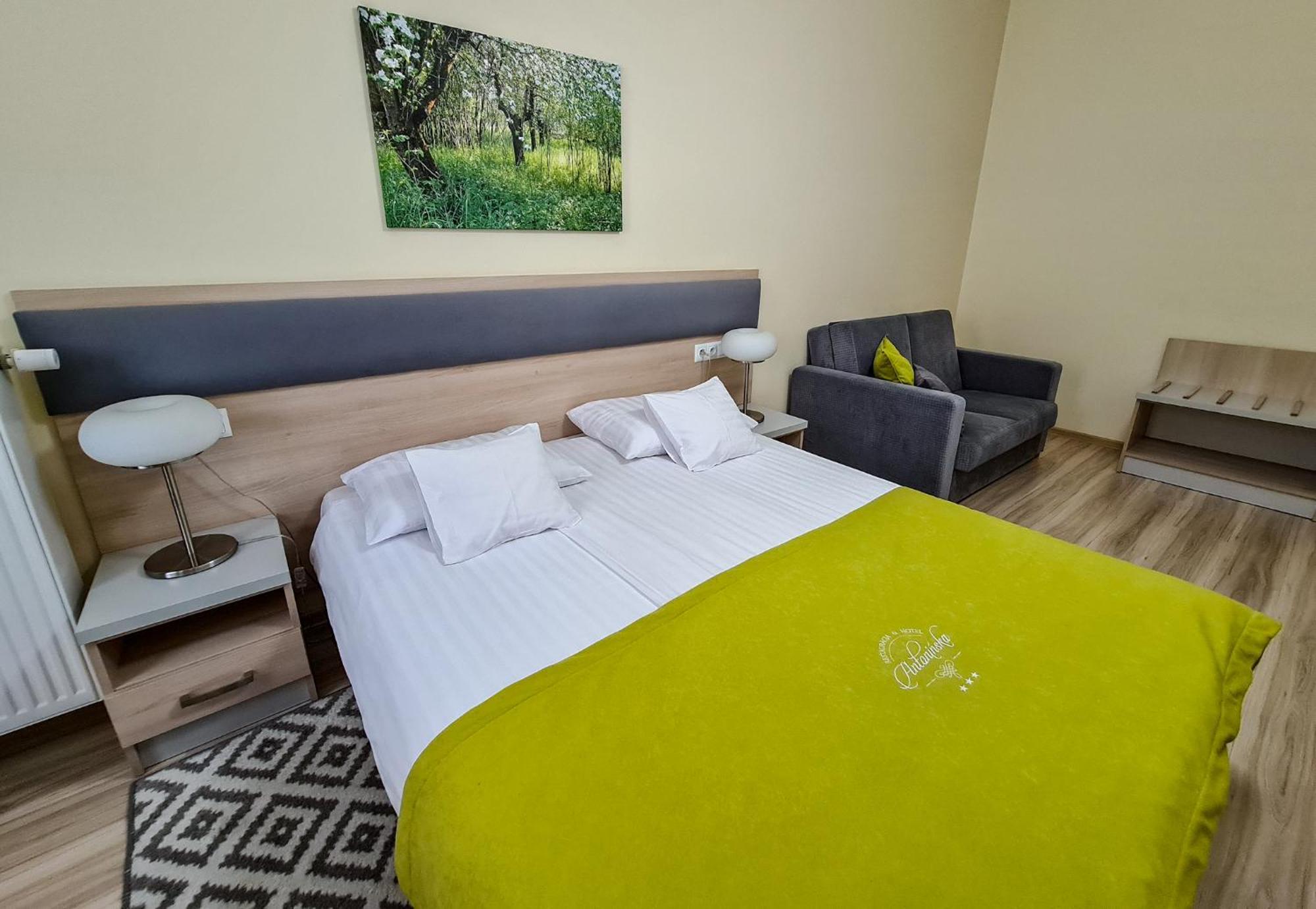 Antoninska Hotel & Apartamenty Leszno  Ngoại thất bức ảnh